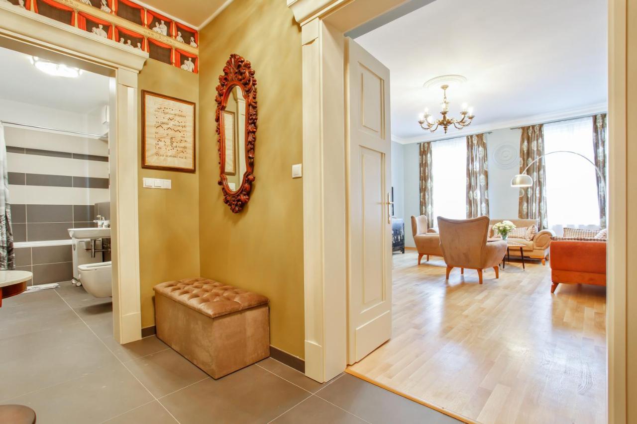 Newly Opened, Designer Opera Apartamento